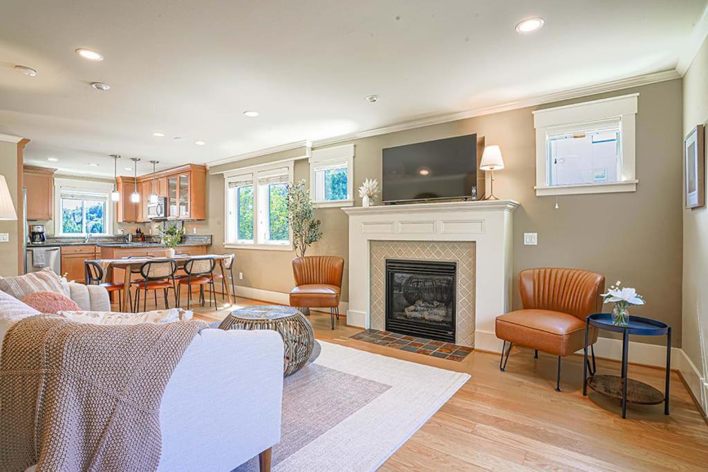 Exquisite Central Townhome With Spacious Loft And Gourmet Kitchen Seattle Esterno foto