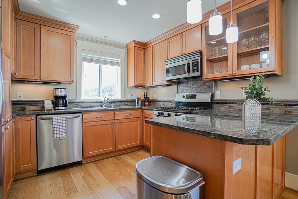 Exquisite Central Townhome With Spacious Loft And Gourmet Kitchen Seattle Esterno foto