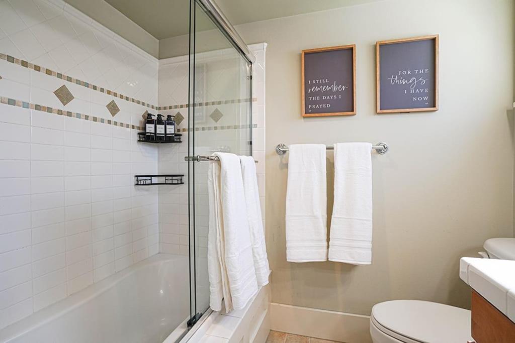 Exquisite Central Townhome With Spacious Loft And Gourmet Kitchen Seattle Esterno foto